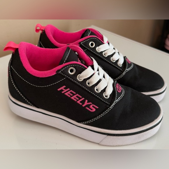 Heelys Youth 1 Black and Pink Sneakers/ Roller Skate - Picture 1 of 5